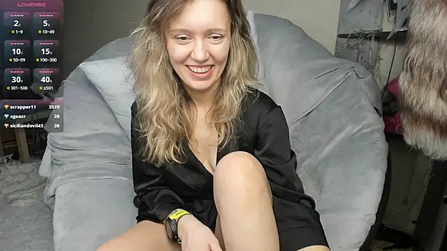 foxy blond online show from 03.22.25