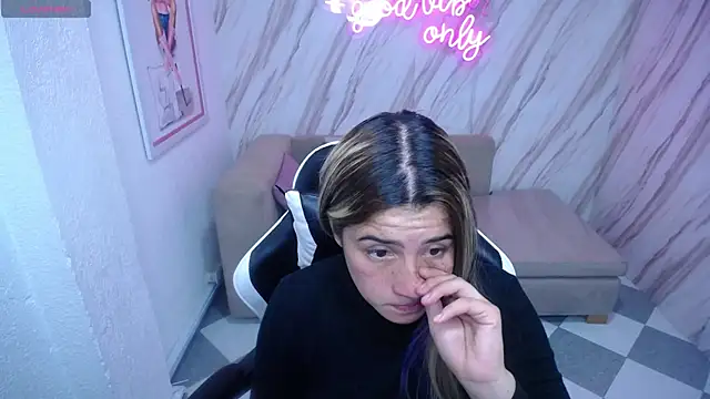 Snapshot of Valerie_b chatting on 01.31.25 Valerie b online show from 01.31.25