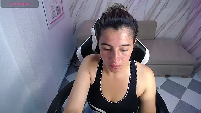 Snapshot of Valerie_b chatting on 02.22.25 Valerie b online show from 02.22.25