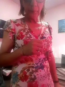 Snapshot of silan200 chatting on 11.26.25 silan200 online show from 11.26.25