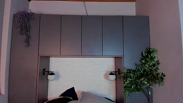 Snapshot of Ian_Daviz chatting on 02.06.25 Ian Daviz online show from 02.06.25