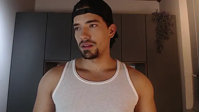 Snapshot of Ian_Daviz chatting on 02.28.25 Ian Daviz online show from 02.28.25