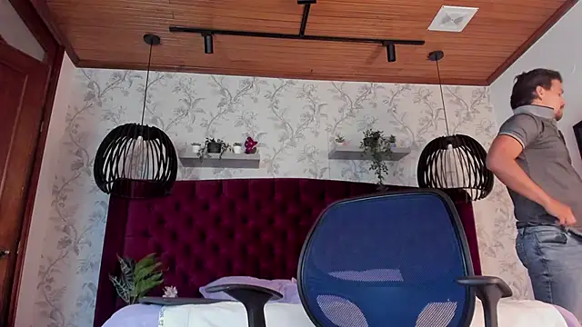 Snapshot of Ian_Daviz chatting on 03.20.25 Ian Daviz online show from 03.20.25