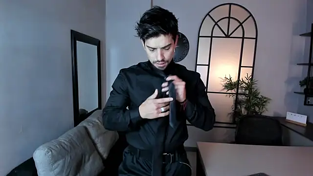 Snapshot of Ian_Daviz chatting on 10.02.25 Ian Daviz online show from 10.02.25