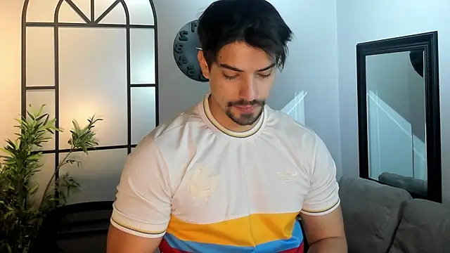 Snapshot of Ian_Daviz chatting on 10.11.25 Ian Daviz online show from 10.11.25