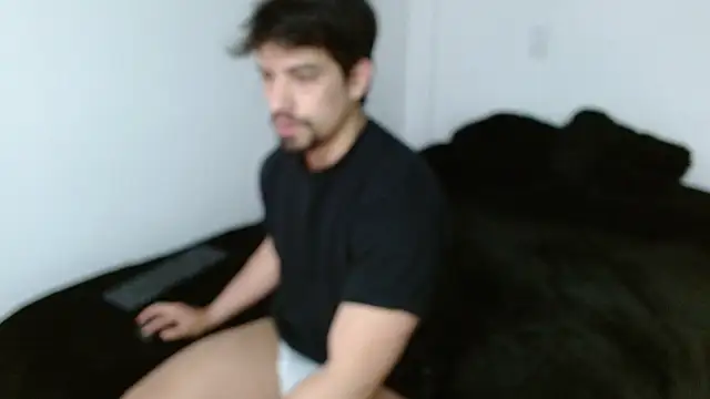 Snapshot of Ian_Daviz chatting on 11.02.25 Ian Daviz online show from 11.02.25