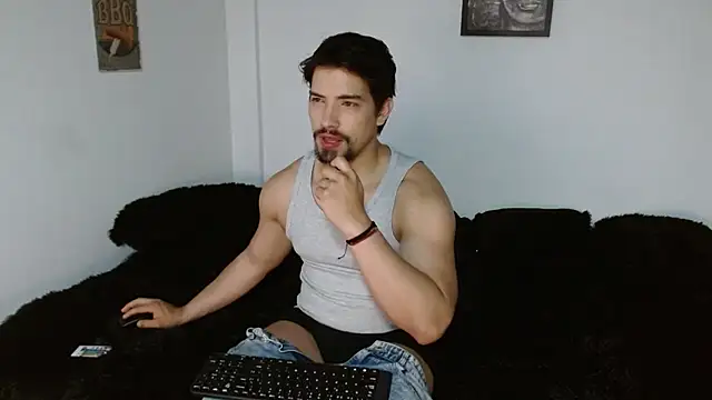 Snapshot of Ian_Daviz chatting on 11.06.25 Ian Daviz online show from 11.06.25