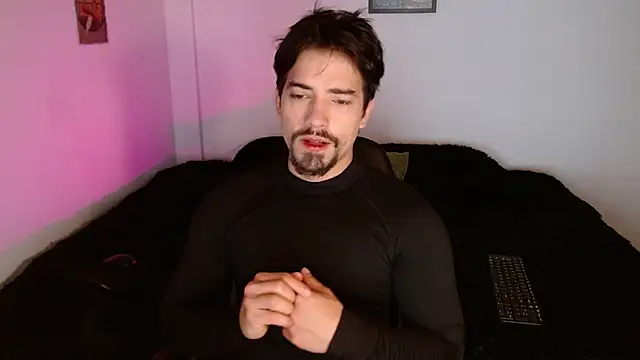 Snapshot of Ian_Daviz chatting on 11.12.25 Ian Daviz online show from 11.12.25