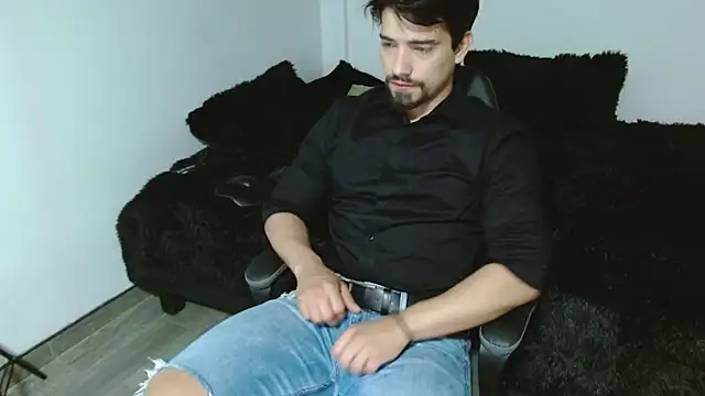 Snapshot of Ian_Daviz chatting on 11.13.25 Ian Daviz online show from 11.13.25