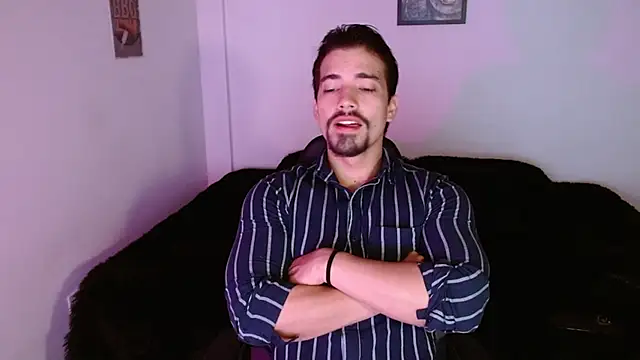 Snapshot of Ian_Daviz chatting on 11.14.25 Ian Daviz online show from 11.14.25