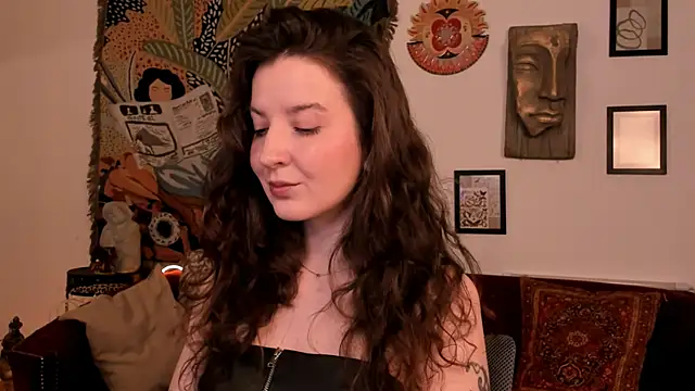 Snapshot of JackieByrd chatting on 11.29.25 JackieByrd online show from 11.29.25