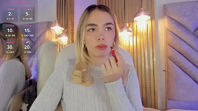 Snapshot of Lucy_Vega chatting on 12.29.24 Lucy Vega online show from 12.29.24