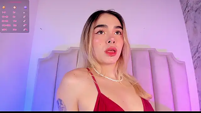 Snapshot of Lucy_Vega chatting on 03.13.25 Lucy Vega online show from 03.13.25