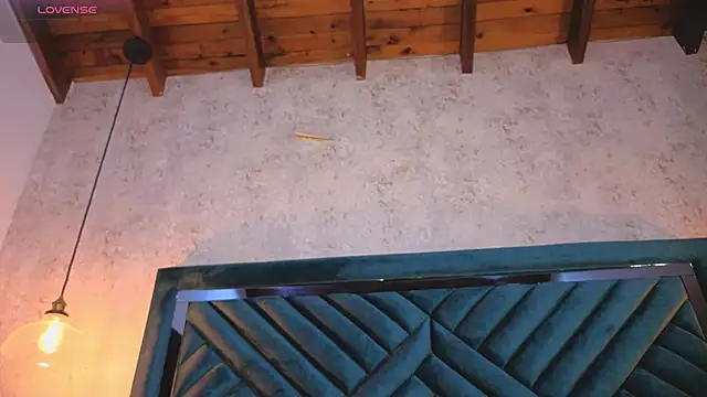 Snapshot of Lucy_Vega chatting on 09.26.25 Lucy Vega online show from 09.26.25