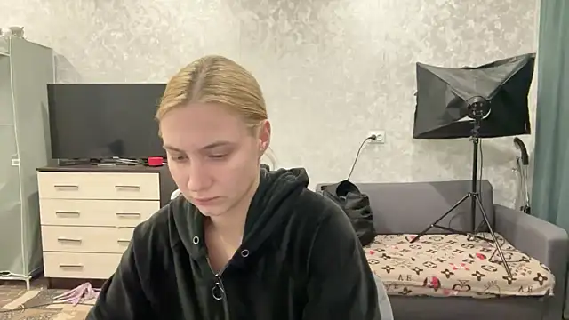 AnneBall online show from 01.22.25