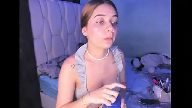 KittyKlum online show from 01.30.25