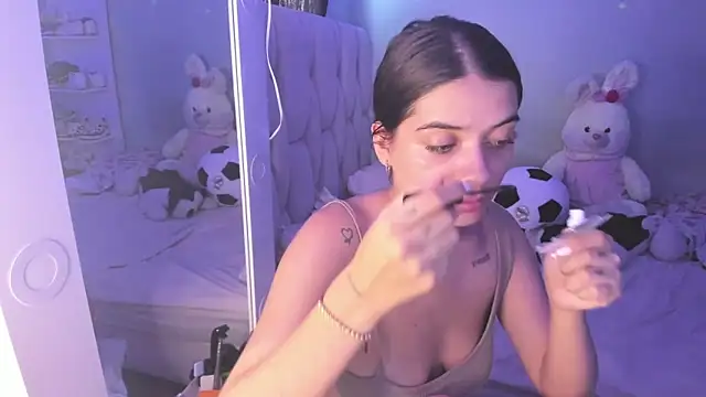 KittyKlum online show from 10.15.25