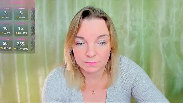 Snapshot of Regina__blue chatting on 02.06.25 Regina blue online show from 02.06.25