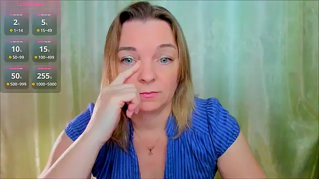 Snapshot of Regina__blue chatting on 02.23.25 Regina blue online show from 02.23.25