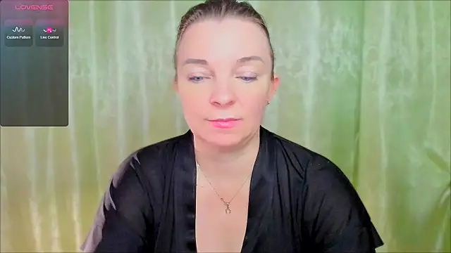 Snapshot of Regina__blue chatting on 03.03.25 Regina blue online show from 03.03.25