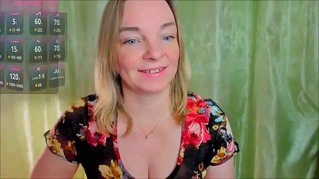 Snapshot of Regina__blue chatting on 03.09.25 Regina blue online show from 03.09.25