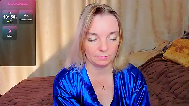 Snapshot of Regina__blue chatting on 10.03.25 Regina blue online show from 10.03.25