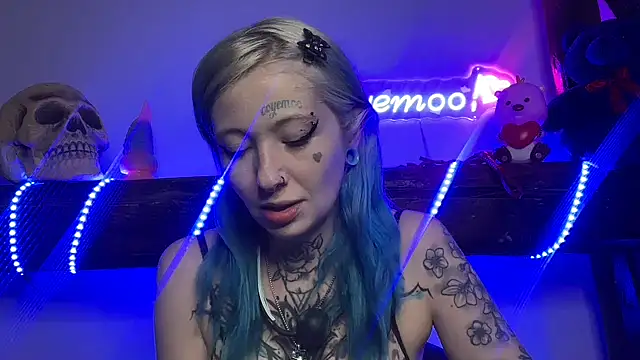 Snapshot of coyemoo chatting on 02.27.25 coyemoo online show from 02.27.25