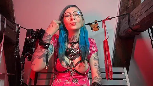 Snapshot of coyemoo chatting on 11.12.25 coyemoo online show from 11.12.25