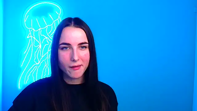 Eva Janee online show from 12.20.24