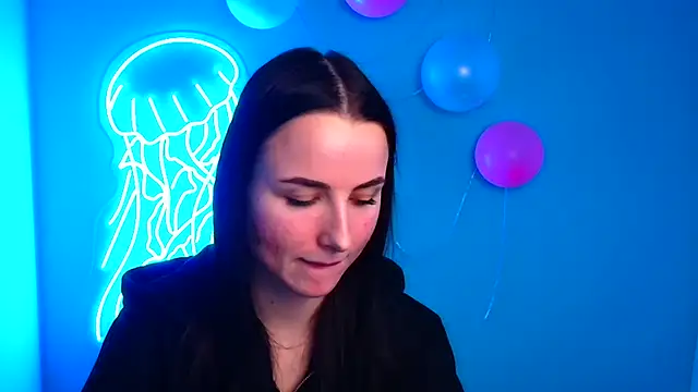 Eva Janee online show from 02.11.25