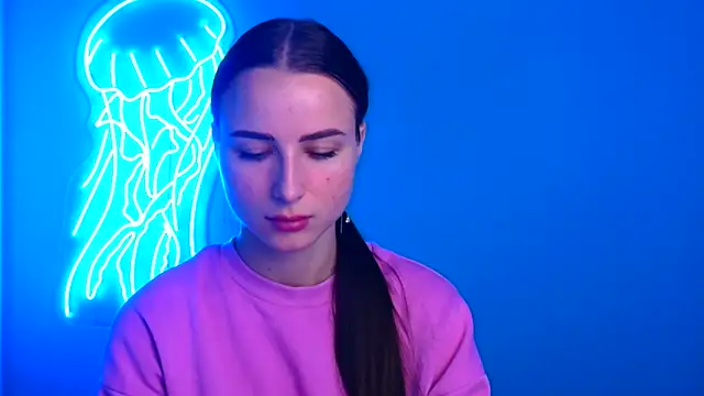 Eva Janee online show from 09.17.25