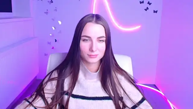 Eva Janee online show from 12.17.25