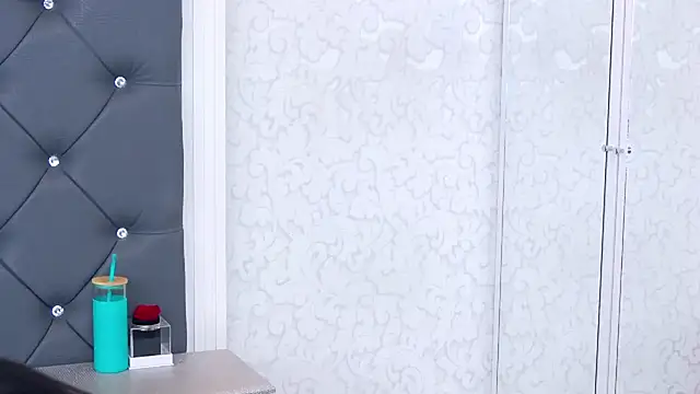 LorenneMays online show from 01.04.25