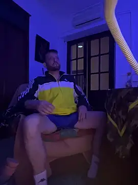 PutaNieves1983 online show from 12.17.25