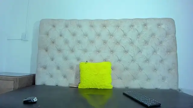 Snapshot of FernandaClar chatting on 02.27.25 FernandaClar online show from 02.27.25