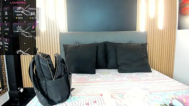 EvaaLovia1 online show from 02.18.26