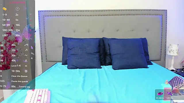 EvaaLovia1 online show from 04.11.26