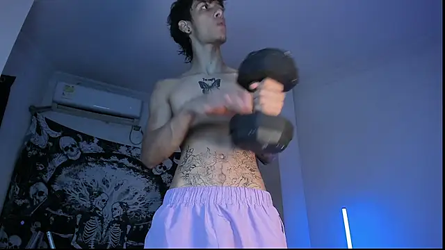 Snapshot of Snakebutterfly chatting on 11.28.25 Snakebutterfly online show from 11.28.25