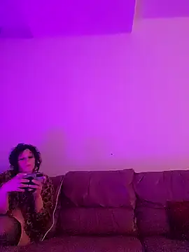 Snapshot of longthicknslick chatting on 12.08.24 longthicknslick online show from 12.08.24