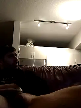 Snapshot of longthicknslick chatting on 12.12.24 longthicknslick online show from 12.12.24