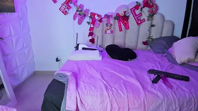 NaomiAsha online show from 02.20.25