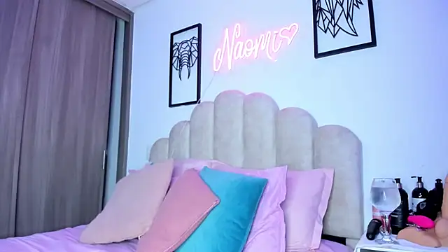 NaomiAsha online show from 05.26.26