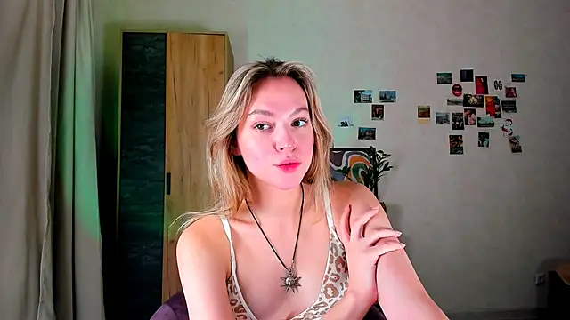 Niky  Jess online show from 12.16.24