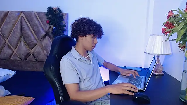 nickolas moon online show from 12.30.24