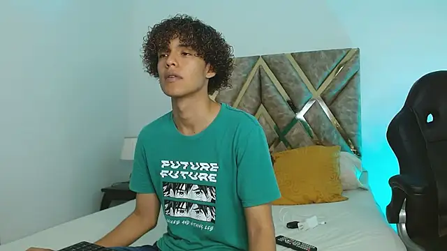 nickolas moon online show from 01.08.25