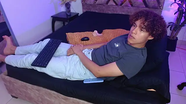 nickolas moon online show from 02.01.25