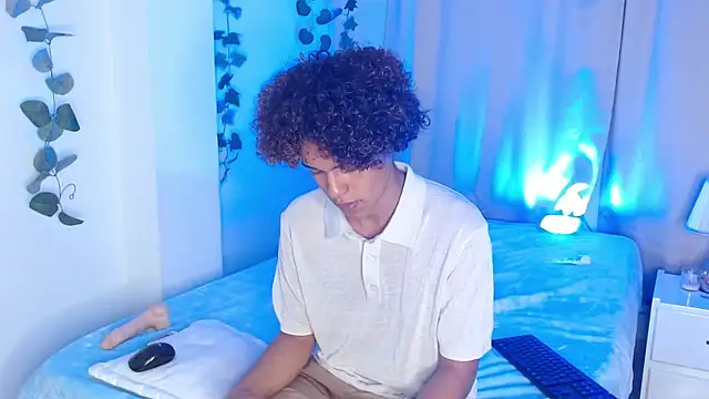 nickolas moon online show from 02.04.25