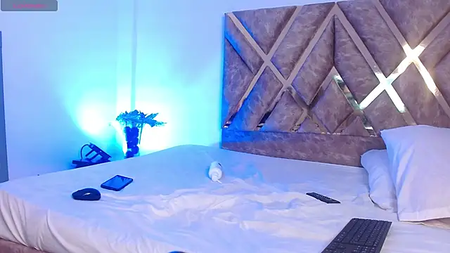 nickolas moon online show from 03.01.25