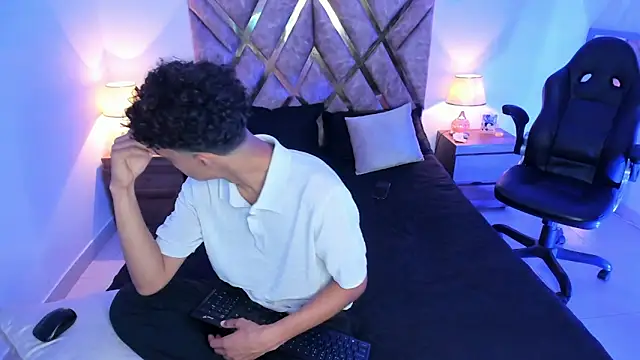 nickolas moon online show from 11.16.25