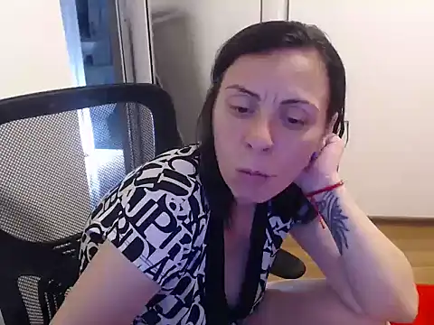 Snapshot of SweetAdela92 chatting on 06.11.26 SweetAdela92 online show from 06.11.26